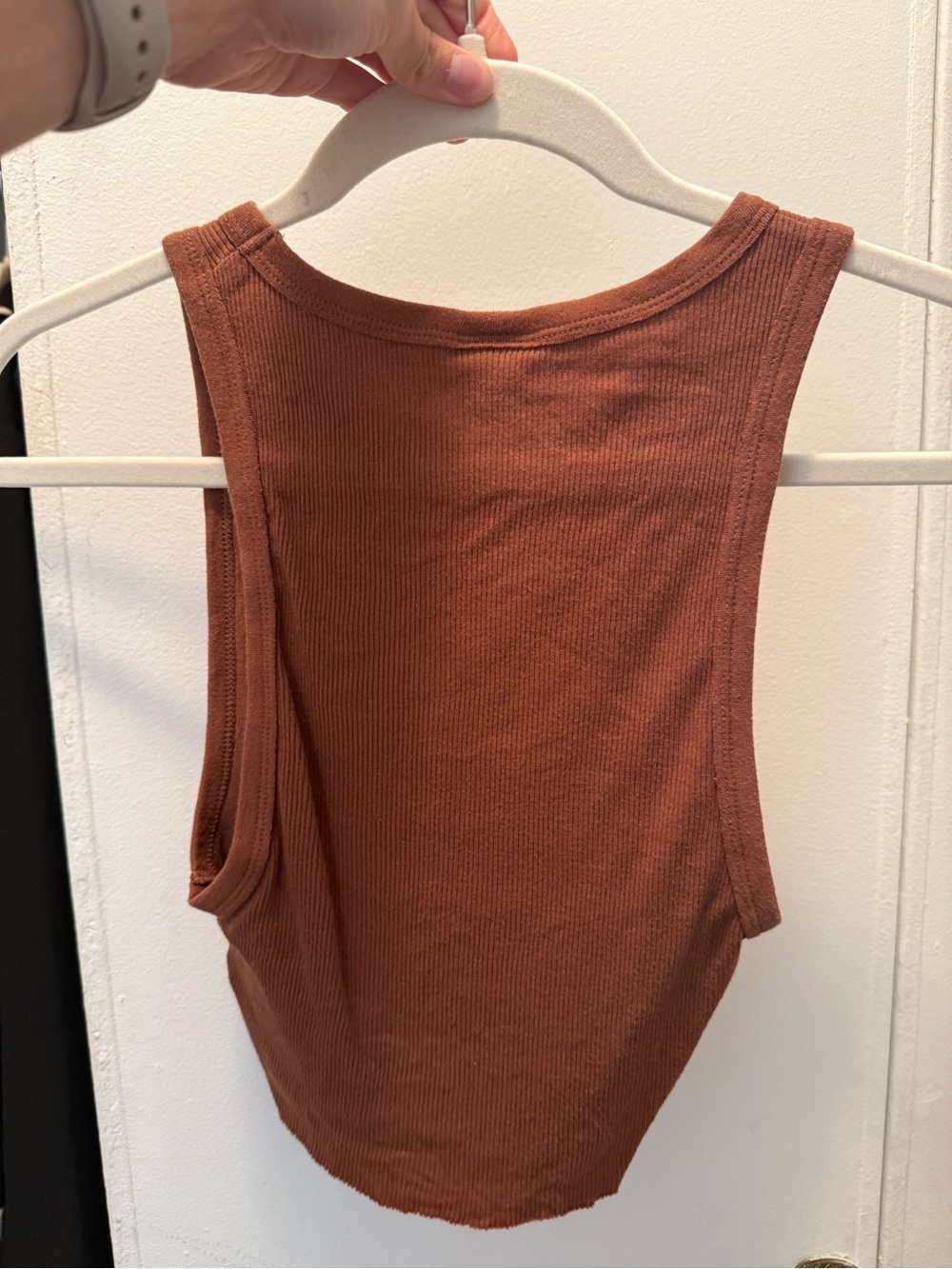 TNA Ribbed Cropped Tank Top - Rust Brown - Picture 4 of 4